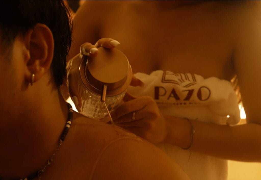 นวดโดยพริตตี้